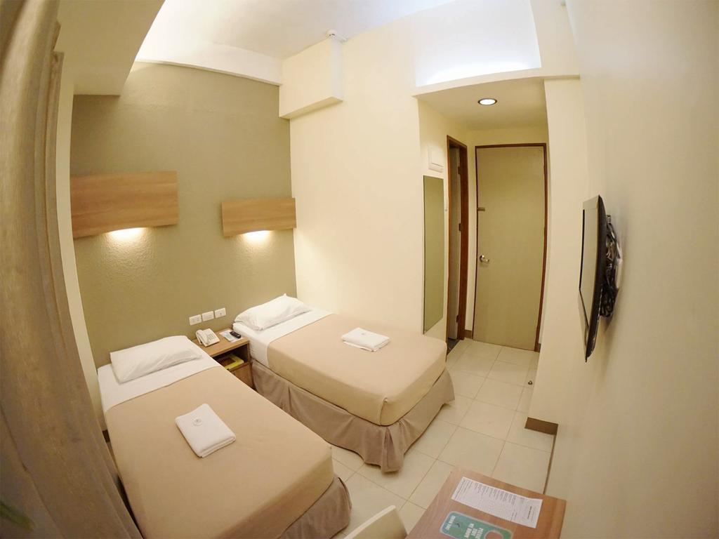 The Center Suites Cebu Bagian luar foto