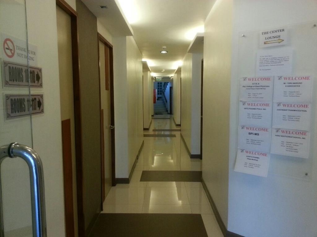 The Center Suites Cebu Bagian luar foto