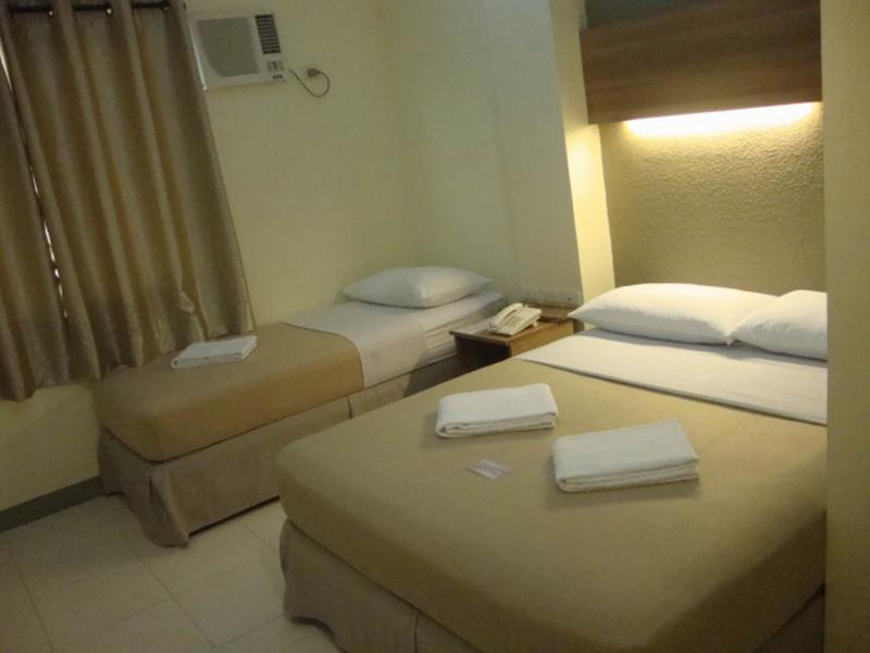 The Center Suites Cebu Bagian luar foto