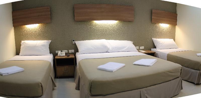 The Center Suites Cebu Bagian luar foto