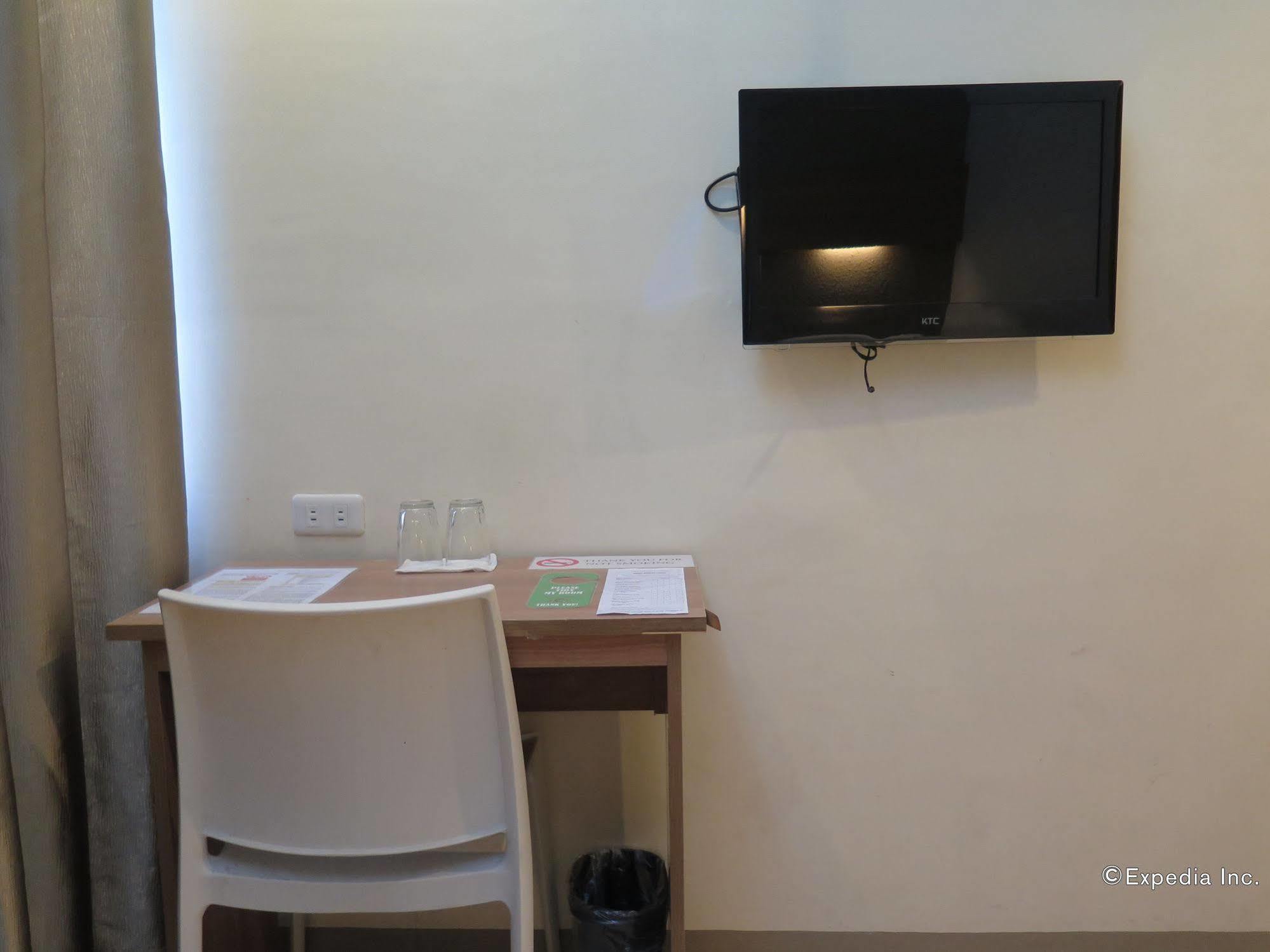 The Center Suites Cebu Bagian luar foto