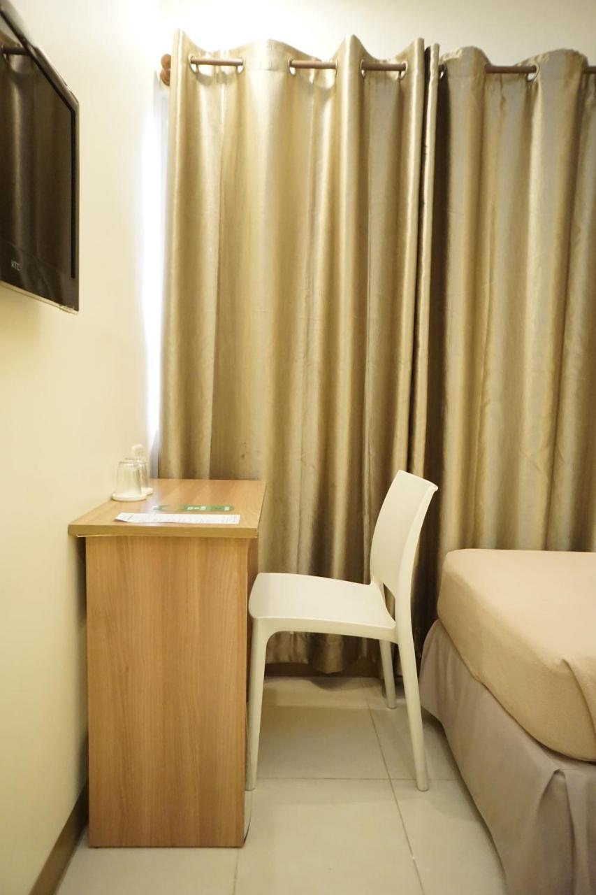 The Center Suites Cebu Bagian luar foto